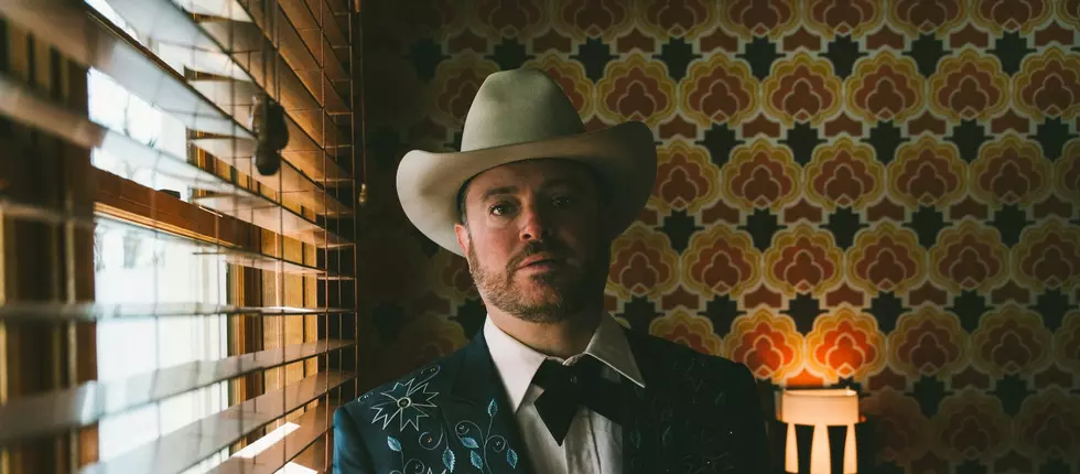 Surprise! Wade Bowen Released a Brand New EP Today, &#8216;The Waiting&#8217;