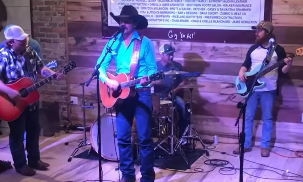 WATCH: Evan Felker of Turnpike Troubadours BACK on Stage with Teague Brothers Band