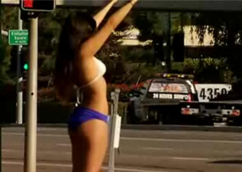 Woman in Bikini Freezes On Street Corner to Find Her Missing Dog [VIDEO]