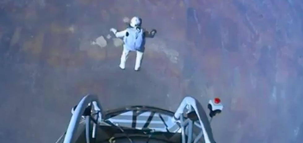 Highlights Of Felix Baumgartner’s Space Dive [Video]