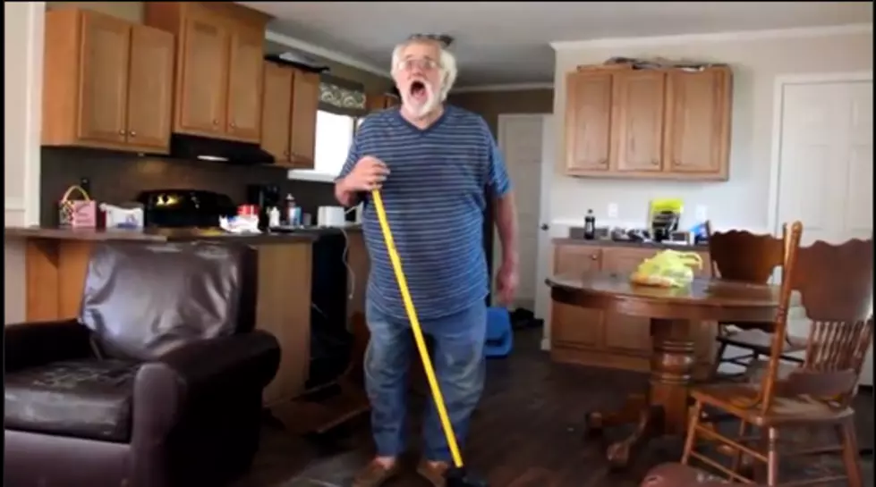 Grandpa Grows Crazy When He Thinks He’s Been Robbed [VIDEO]