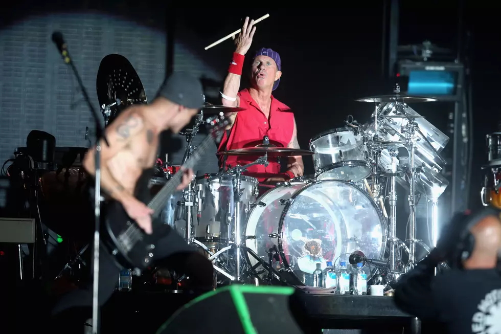 Red Hot Chili Peppers Promise Early Ending To Super Bowl Half Time Show