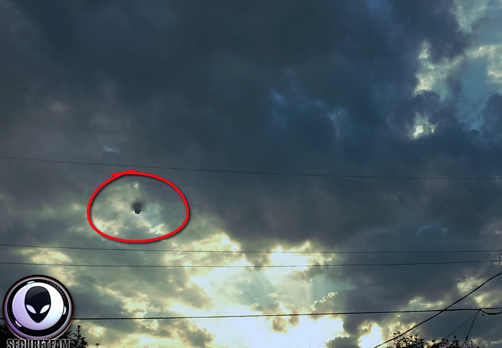 El Paso Residents Capture Strange, UFO-Like Object Floating in Sky