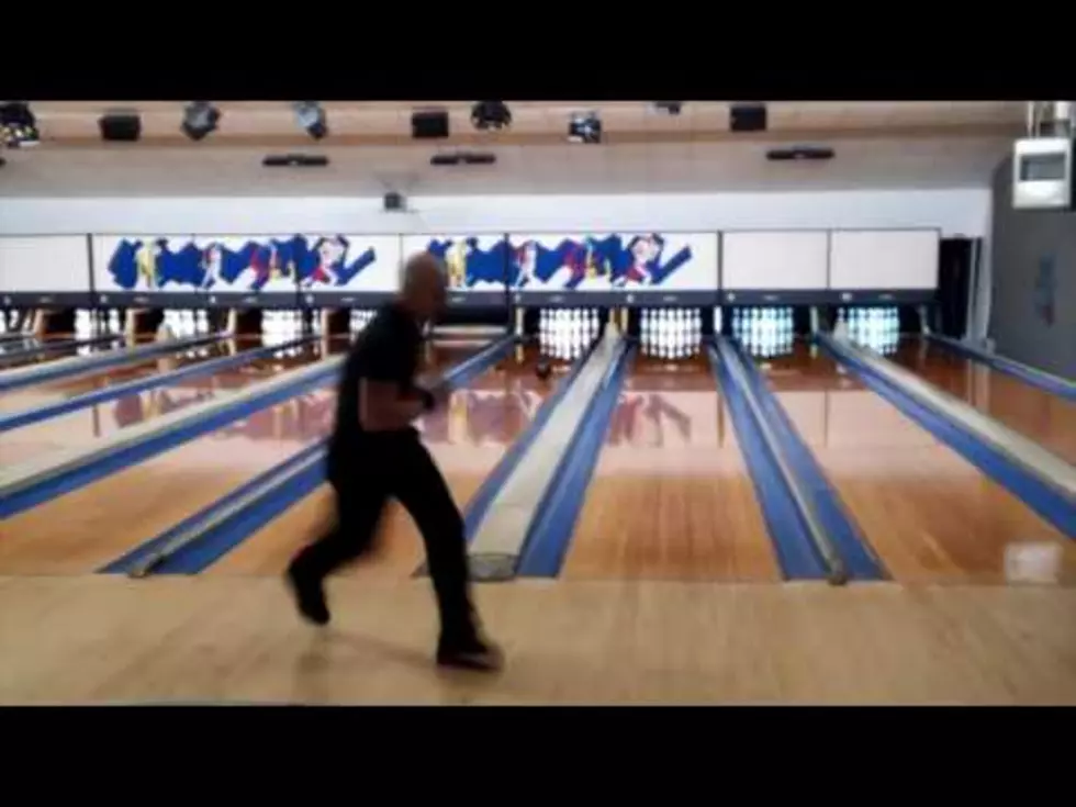 Watch A Guy Bowl a Perfect 300 in 87 Seconds