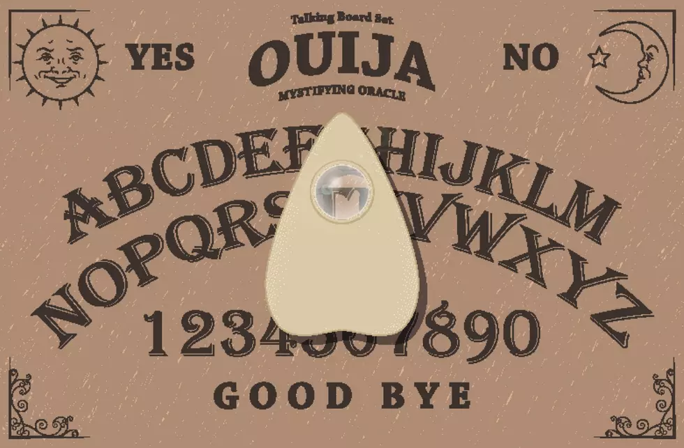 Brother Hilariously Pranks Sister And Friends Playing With Ouija 