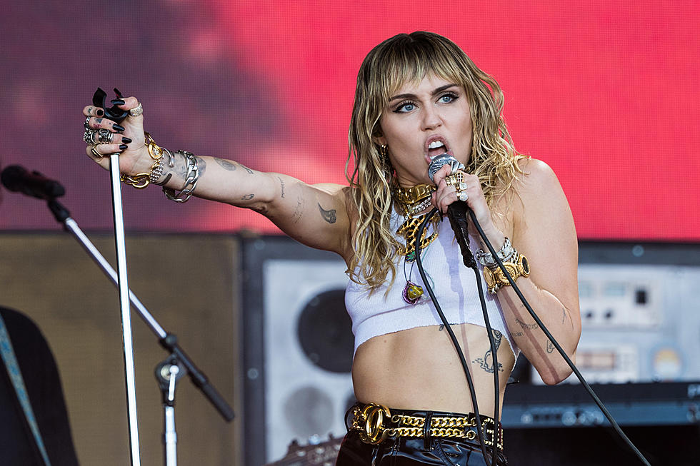 Miley Cyrus Singing NIN’s ‘Head Like a Hole’ Is Actually Good