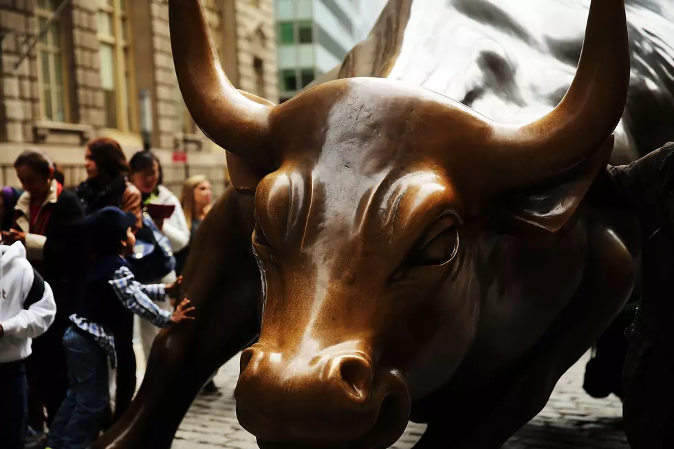 Texas Man Arrested For Attacking New York’s Charging Bull Statue