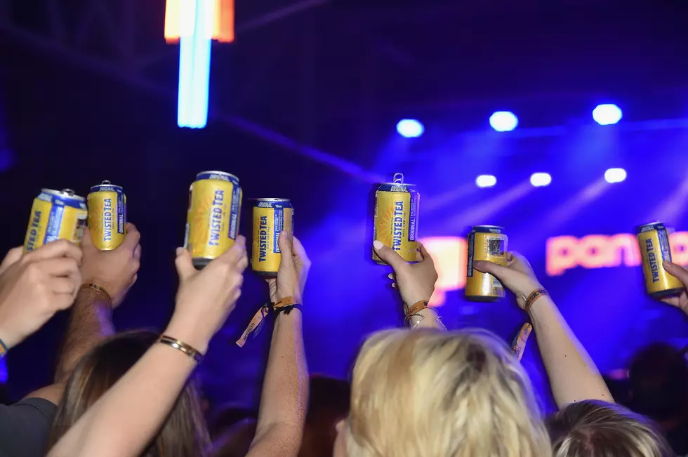 Check Out These Hilarious Tweets About that Twisted Tea Video