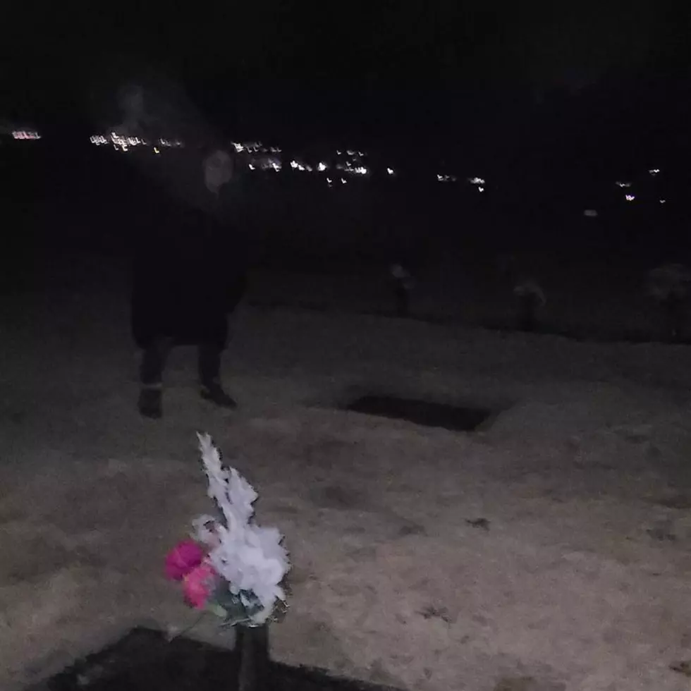 Girl Photobombed by Ghost-like Image at Santa Teresa's Cemetery