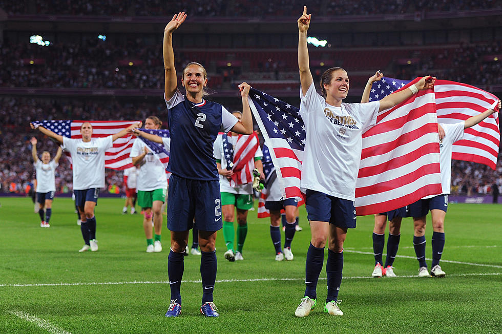 No, the US Women’s Soccer Didn’t Turn Their Back on the Flag