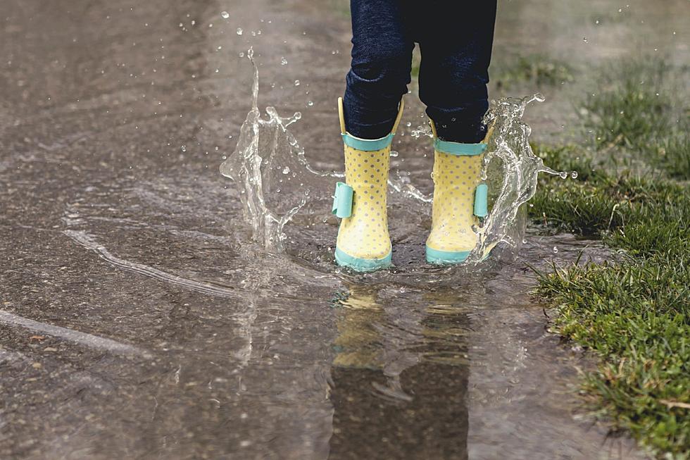 Does Every El Pasoan Own A Pair of Rainboots? This Website Thinks So