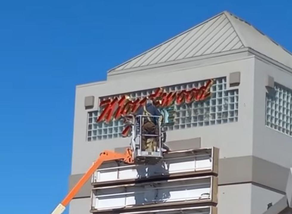 El Paso People Were Sad to See the Montwood Cinema Sign Removed