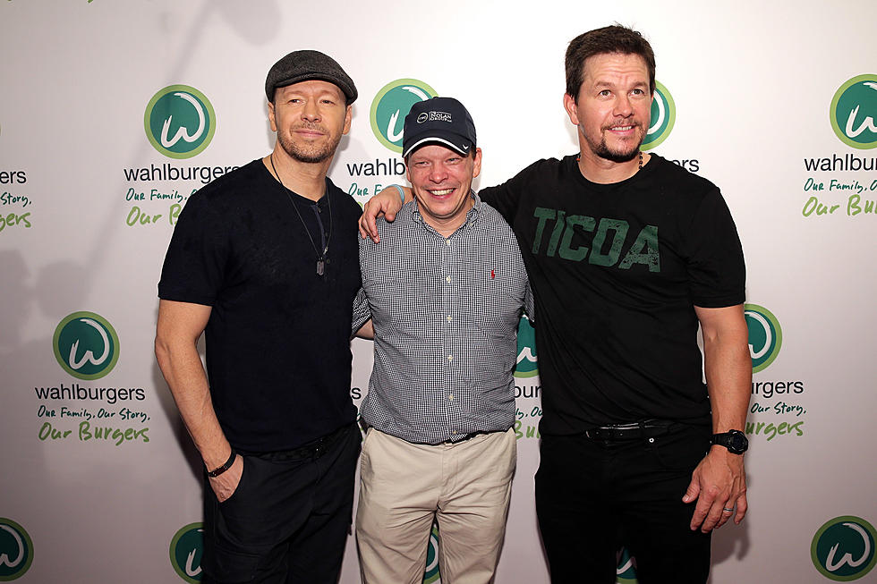 Mark Wahlberg's Inn of the Mountain Gods Shout Out