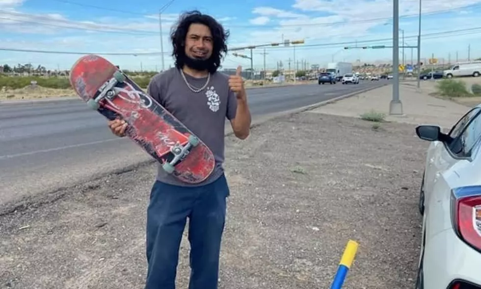 A Sweet Skateboarder In Horizon Watches Out for Other Drivers
