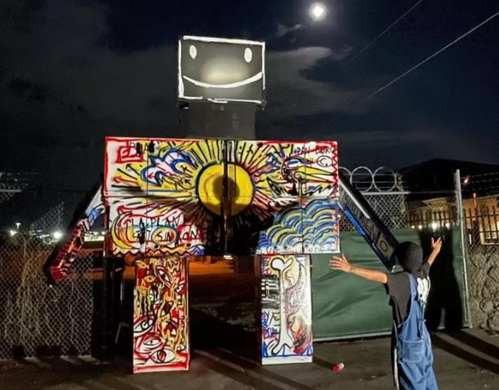 A Smart El Paso Artist Made a Gigantic Robot with Home Appliances