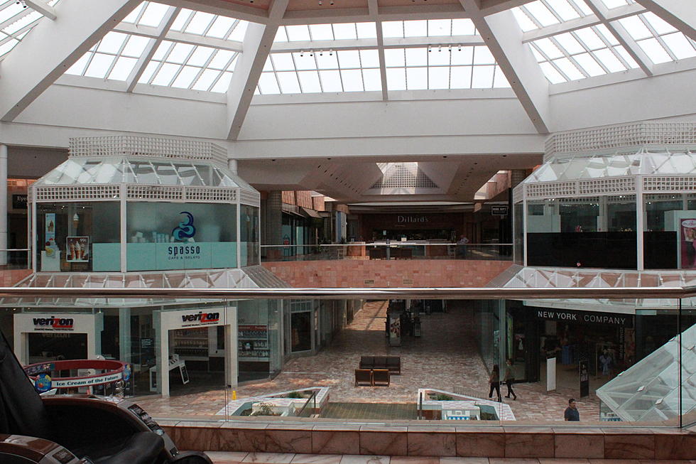The Account You Should Follow to See the Texas Dead Malls 