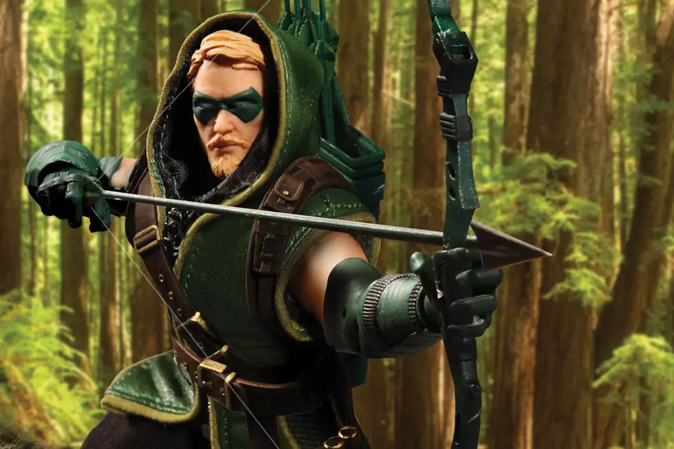 Mezco's Green Arrow Figure is One Sharp-Dressed Activist