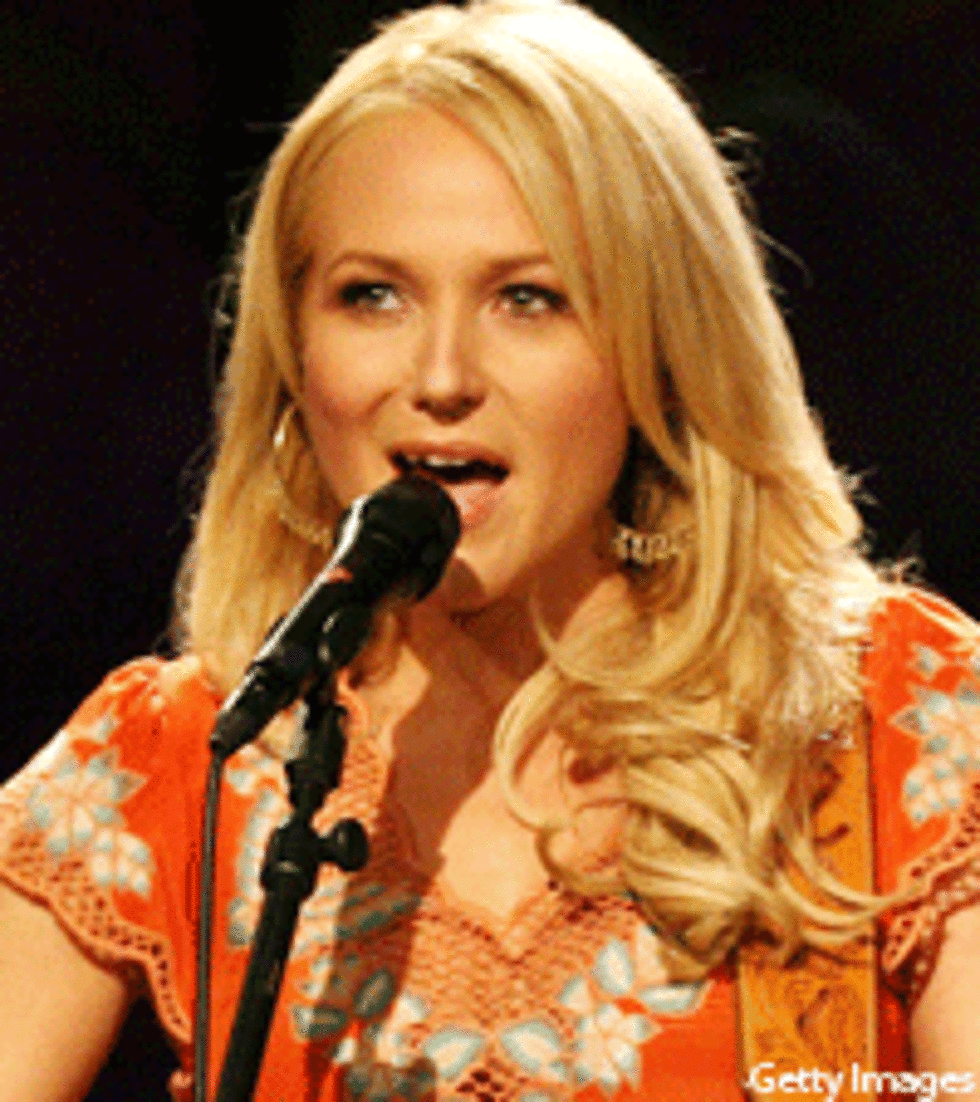 Jewel Introduces Fans to Lost Art of Yodeling