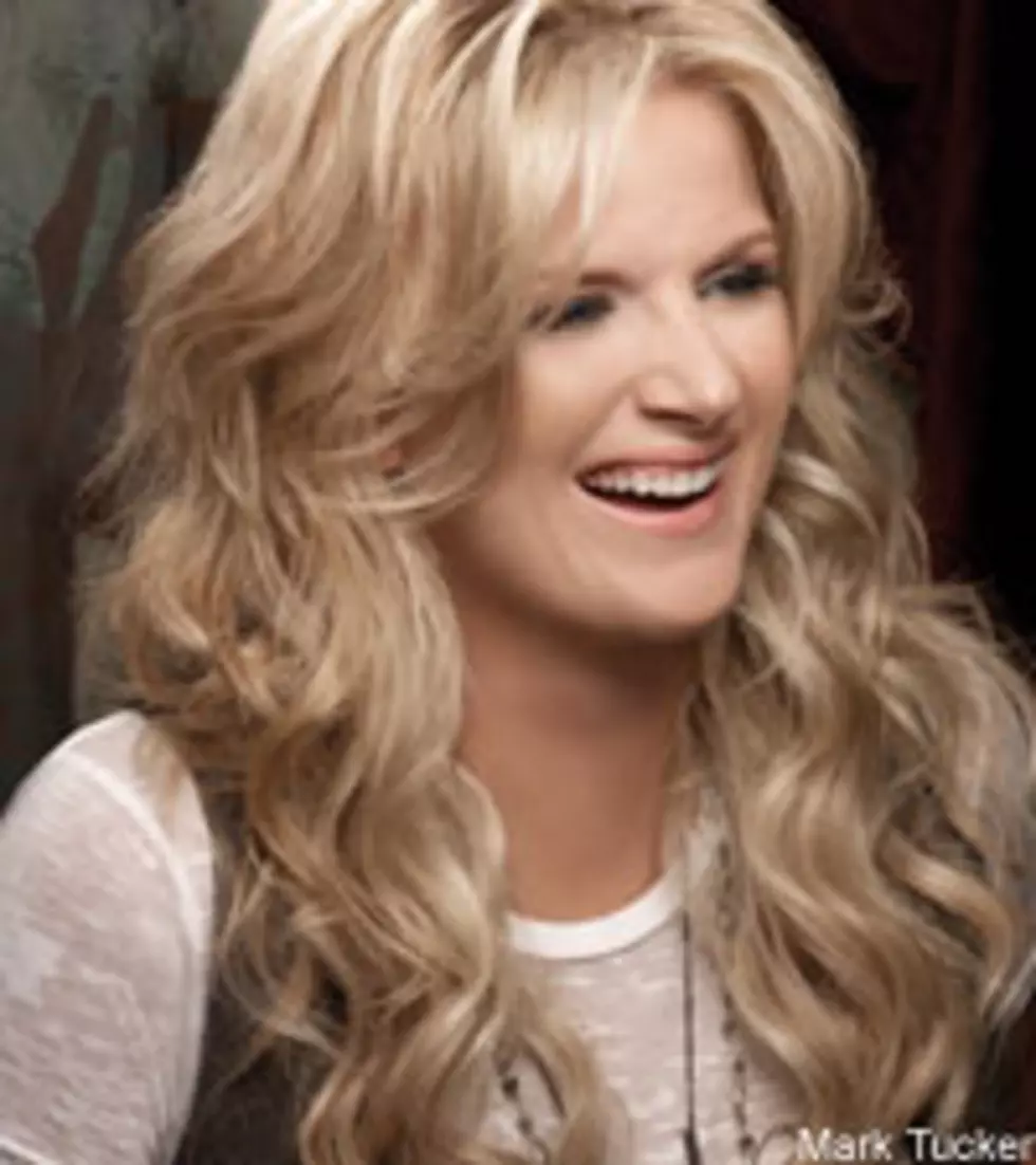 Trisha Yearwood Helps Build Dreams on Mother&#8217;s Day