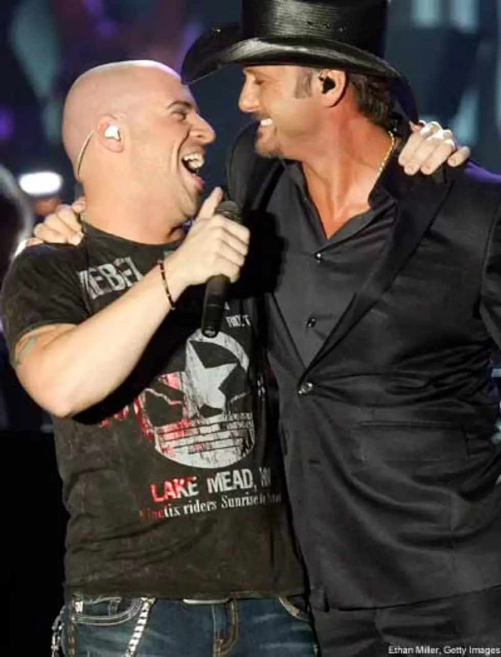 Tim McGraw Shares Stage With Daughtry: Photo of the Week