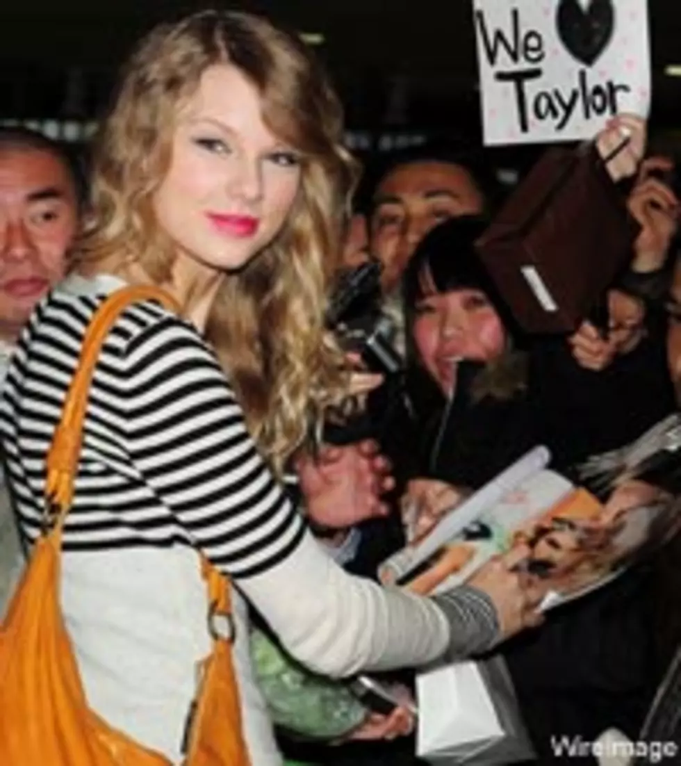 Taylor Swift Gets Warm Welcome in Japan