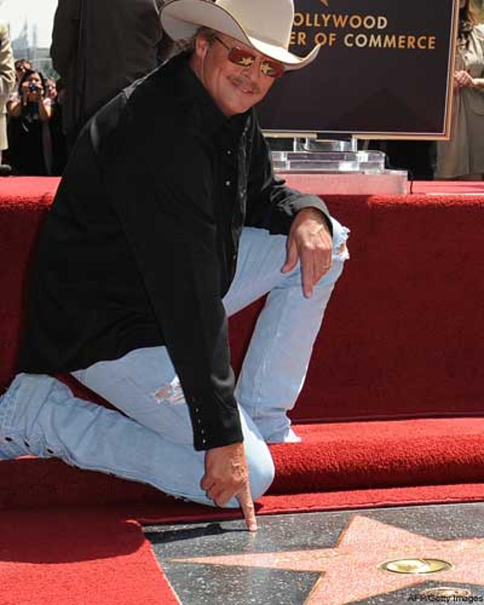 Alan Jackson Is Now a Hollywood &#8216;Star&#8217;