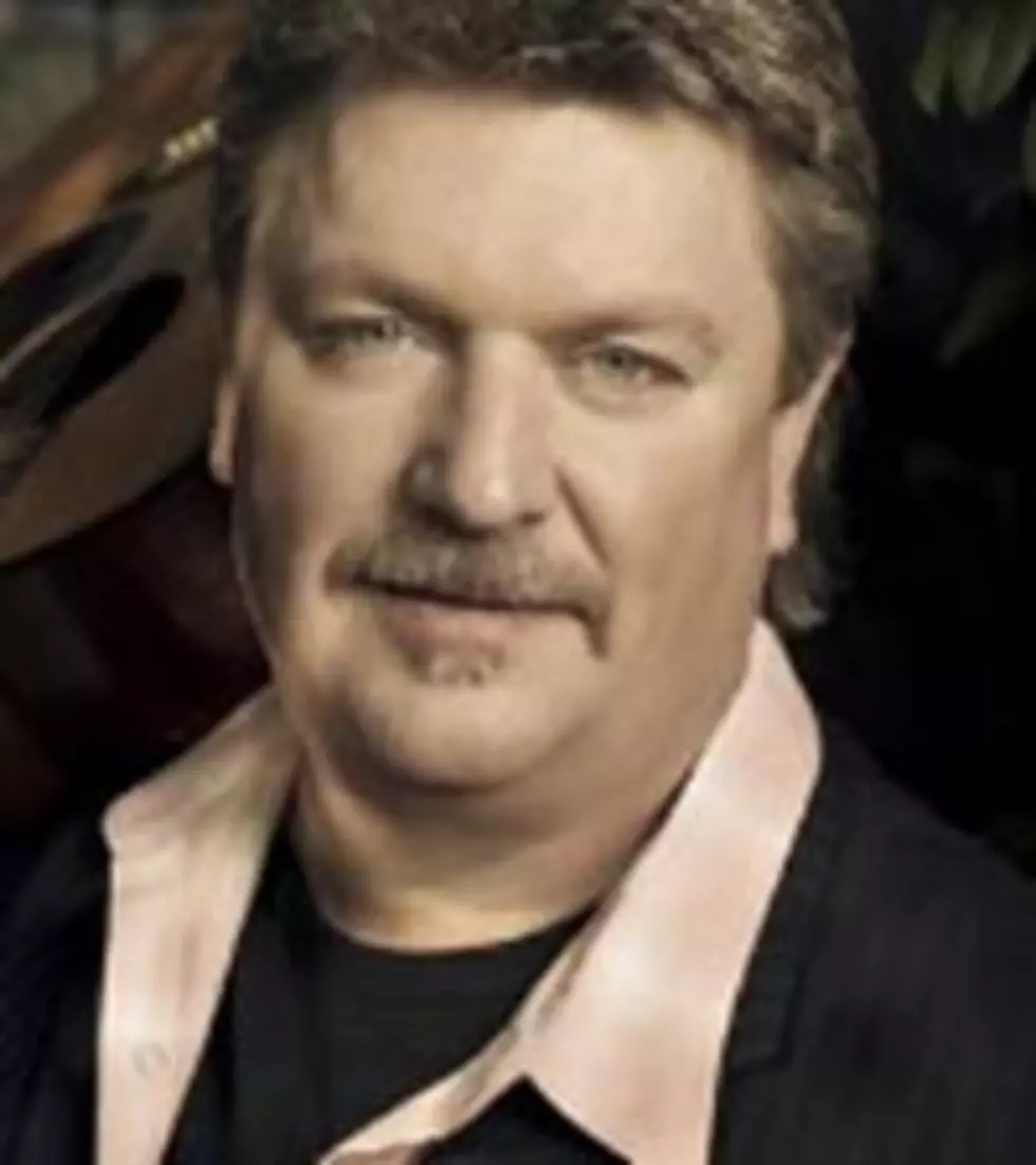 Joe Diffie Cookbook Blends Family Recipes and Country Hits