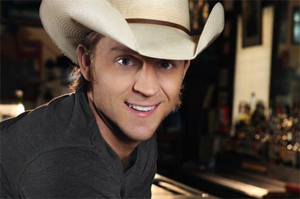 Justin Moore Takes Fans ‘On the Road’
