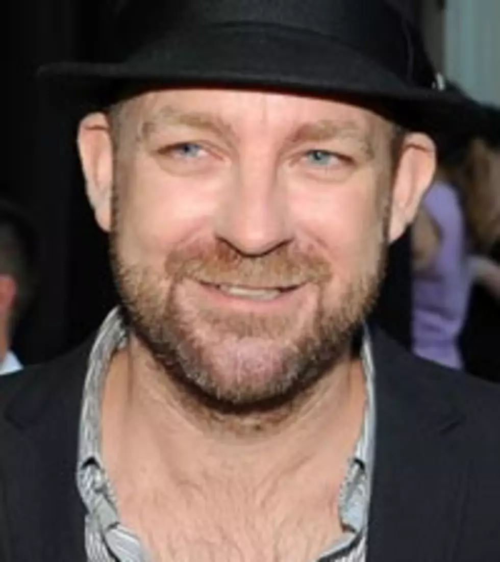 Sugarland&#8217;s Kristian Bush Takes &#8216;Day Off&#8217; for New Record Club