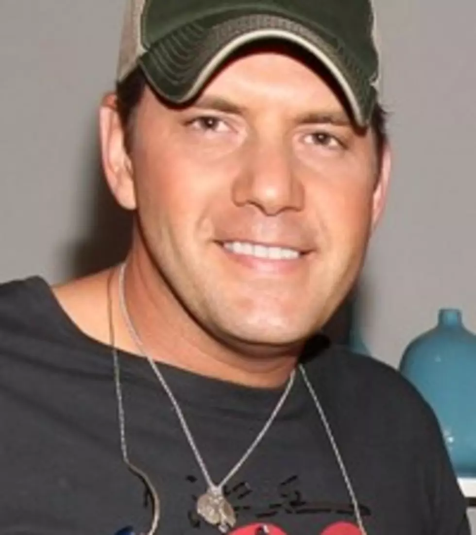 Rodney Atkins Sings the Praises of Curb Records