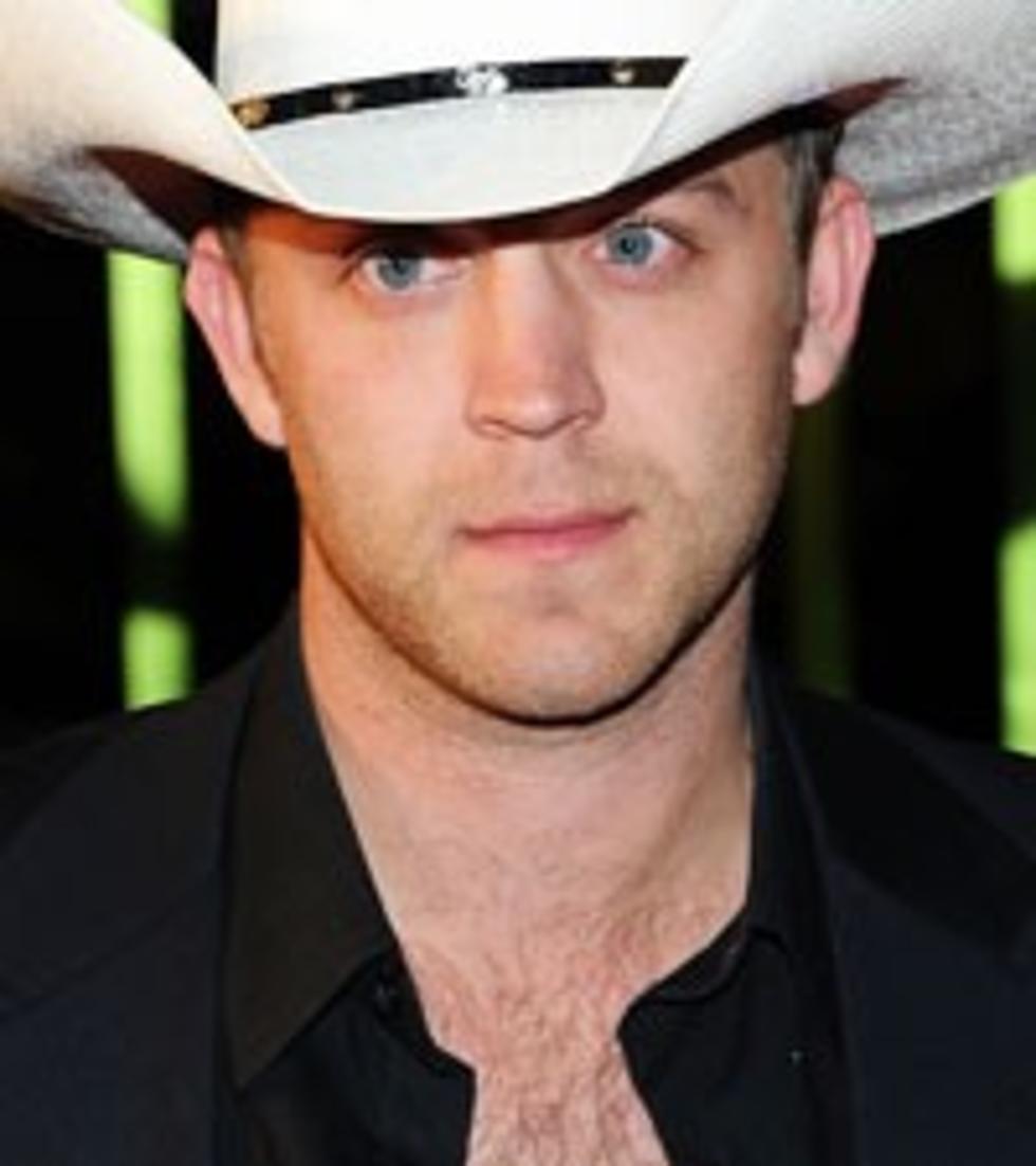 Justin Moore Steers Clear of Twitter Trouble