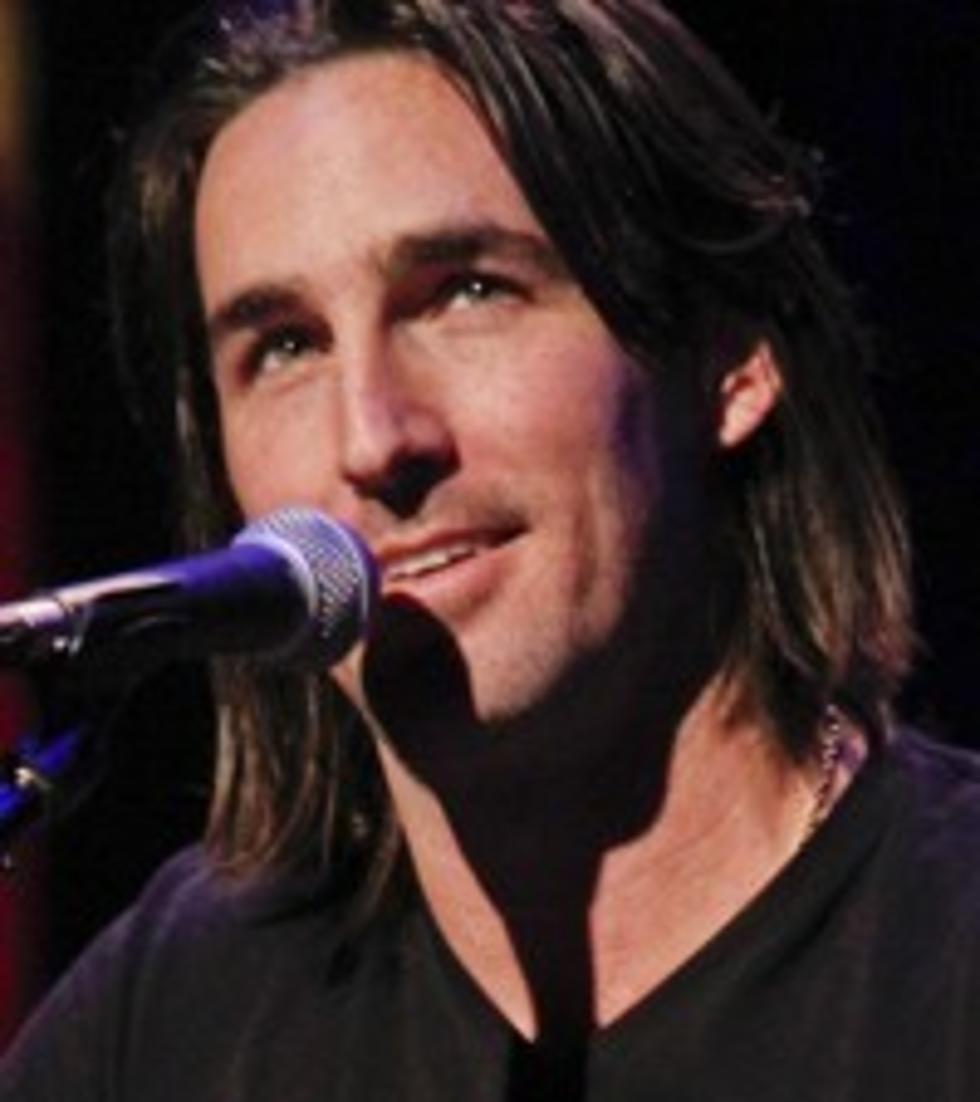 Jake Owen to Headline CMT on Tour: The Summer Never Ends 2012