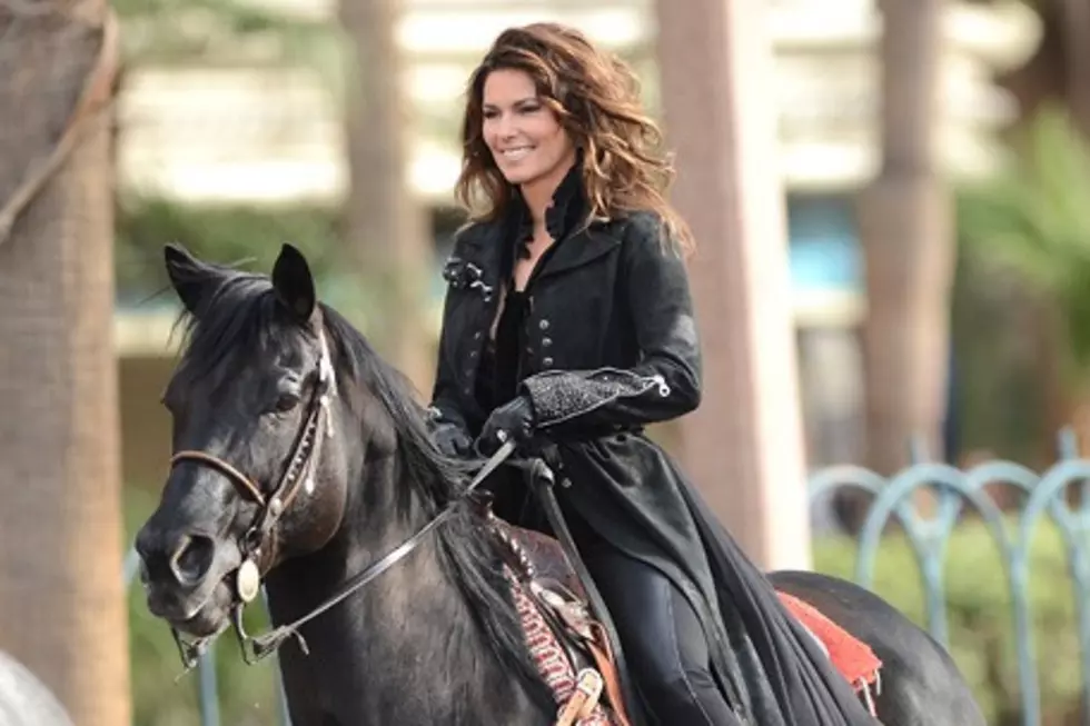 Shania Twain, Las Vegas Debut: Superstar Takes Herd of Horses Down the Strip