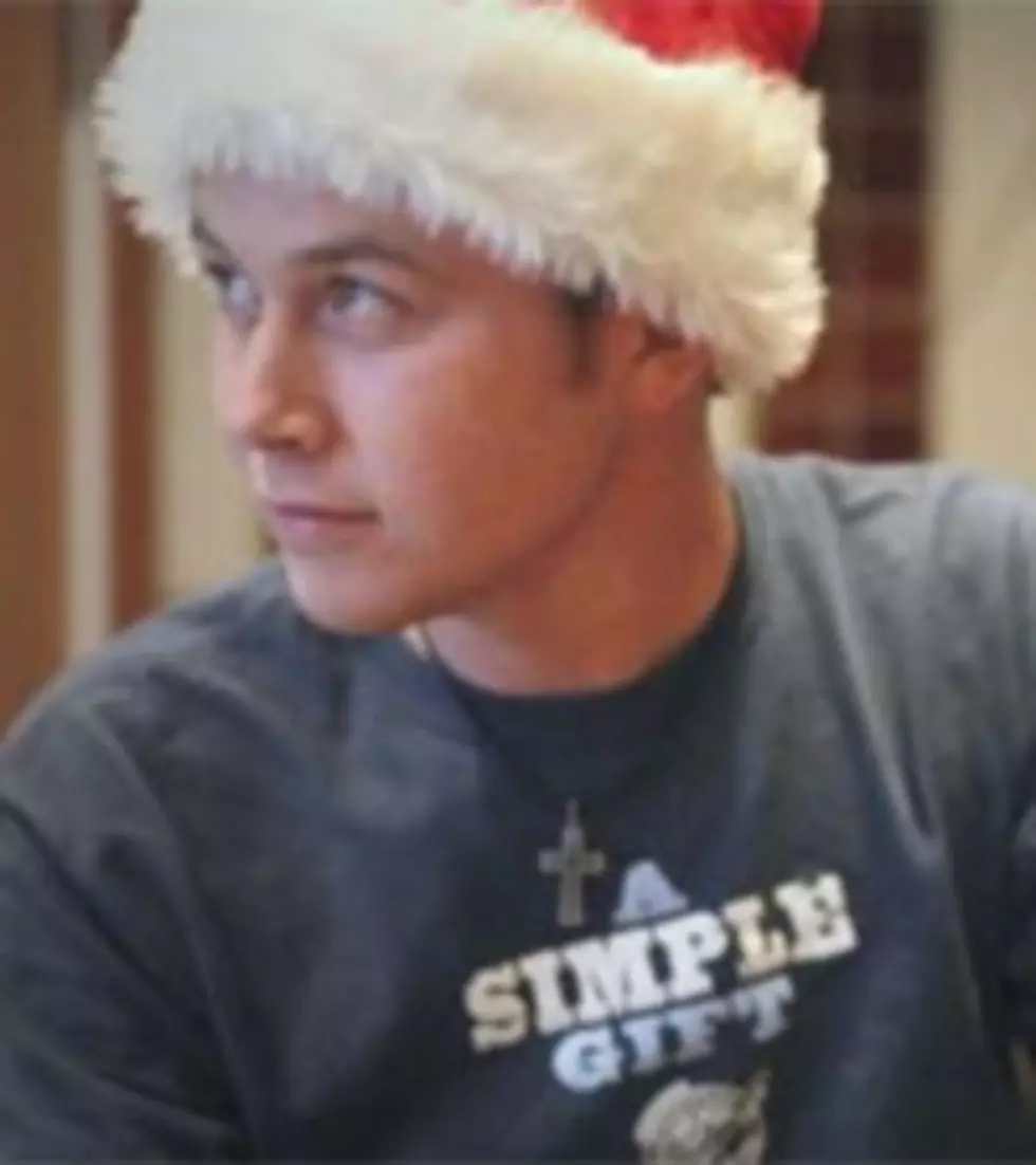 Scotty McCreery, ‘Christmas Comin’ Round Again’ Video