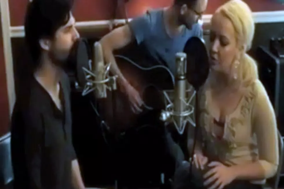 Cody Belew & Meghan Linsey, ‘Baby Get Out’ Acoustic Performance – Exclusive Premiere