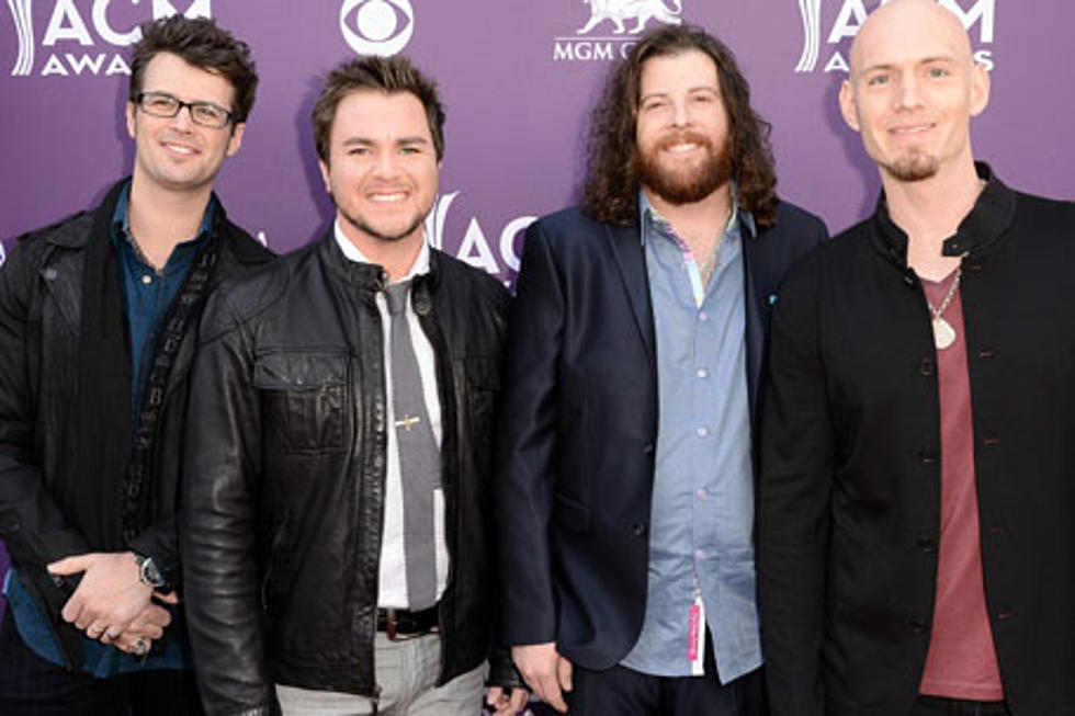Eli Young Band, ‘Drunk Last Night': Band Shares New Tune in Concert