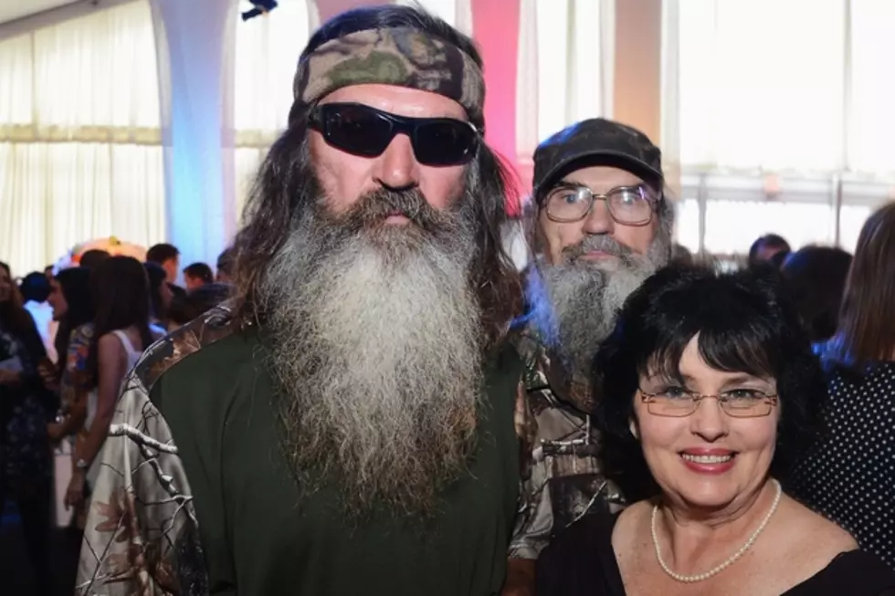 'Duck Dynasty' Star Phil Robertson Courts Controversy