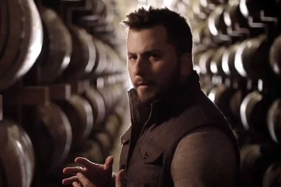 Tyler Farr Releases Video for 'Whiskey in My Water'