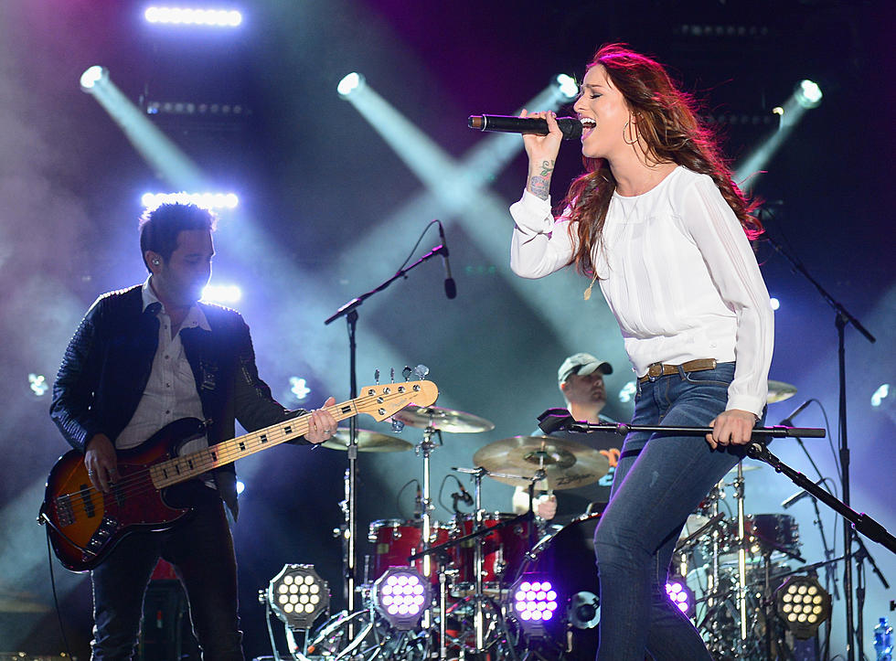 Cassadee Pope Performs New Song in Concert [VIDEO]