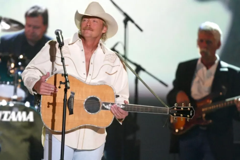 27 Years Ago: Alan Jackson Hits No. 1 With ‘I Don’t Even Know Your Name’