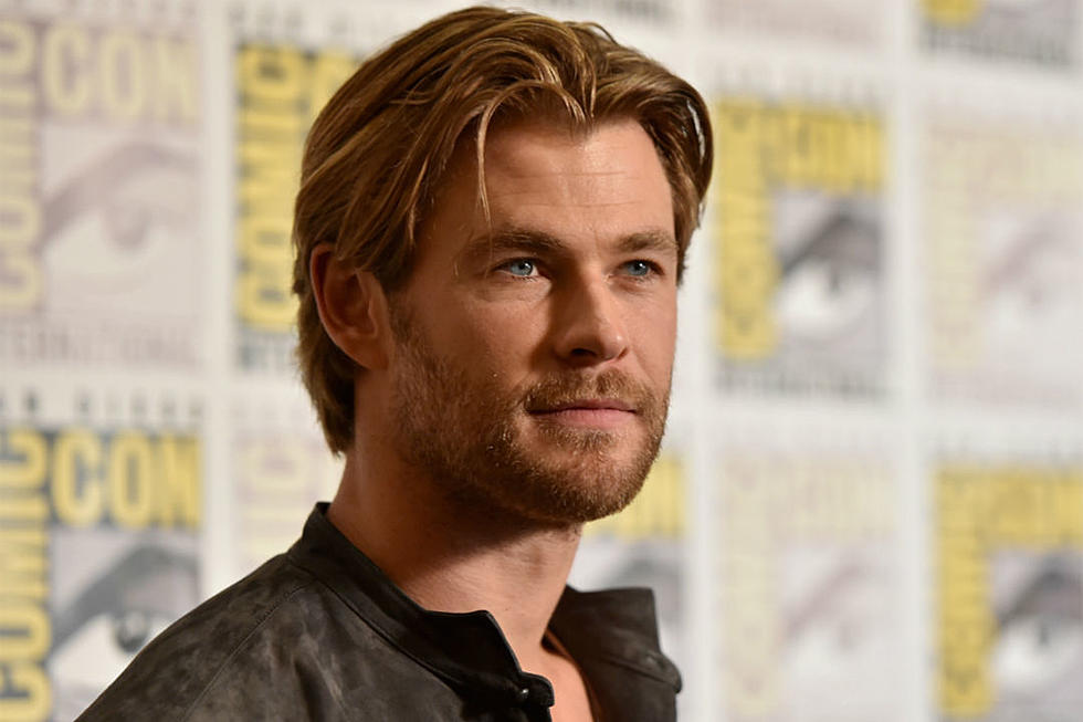 Chris Hemsworth to Make Movie Based on Steve Earle’s Novel