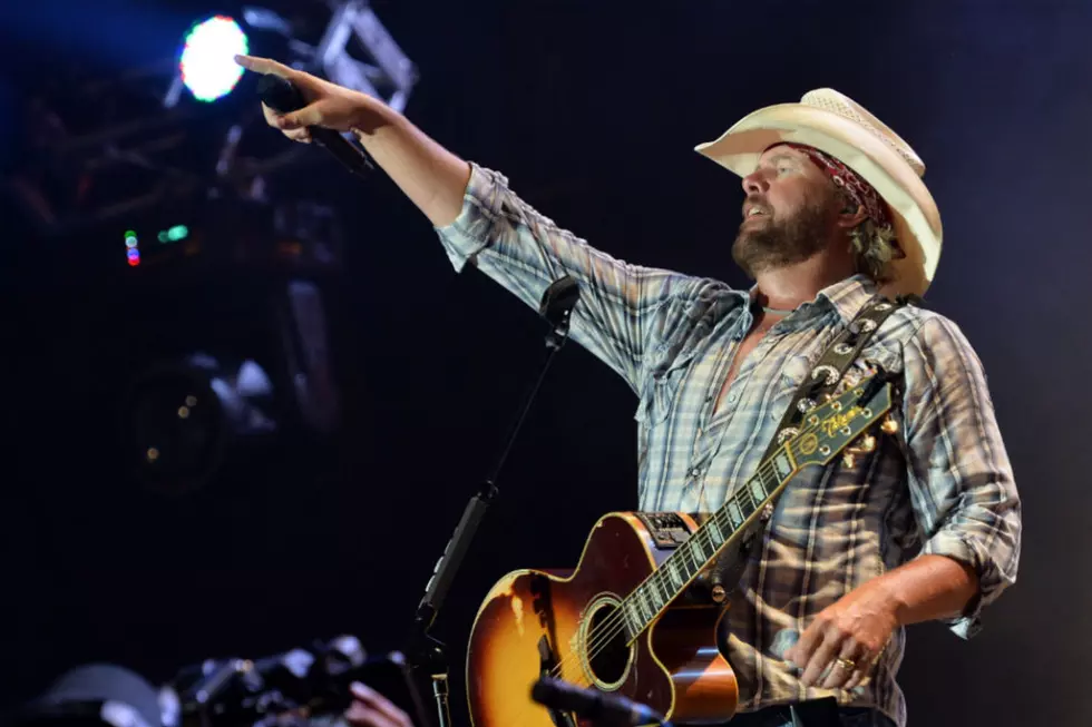 28 Years Ago: Toby Keith Hits No. 1 With ‘Who’s That Man’