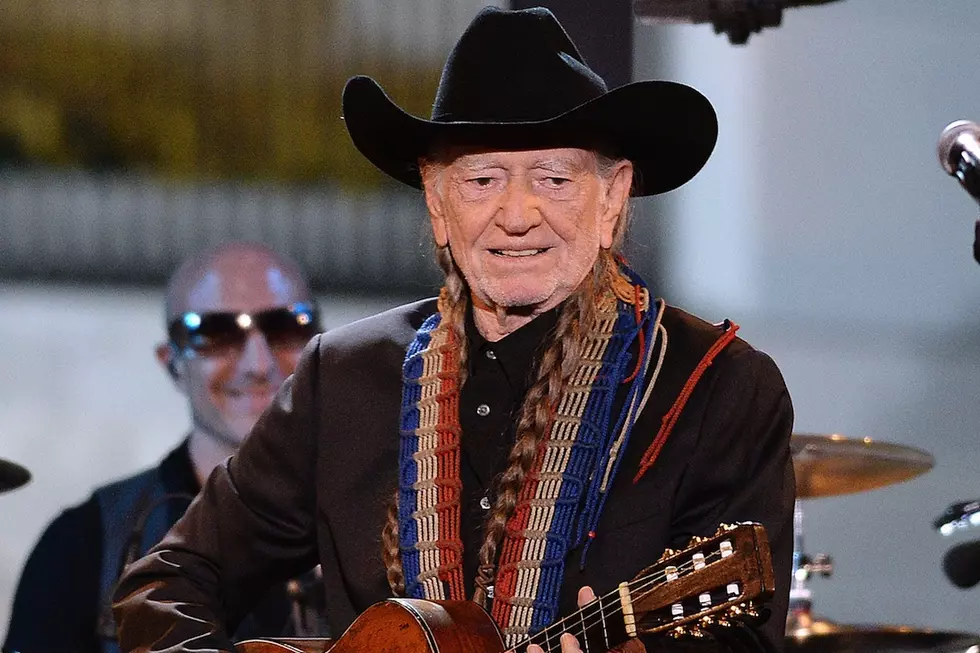 Willie Nelson and Sister Bobbie Share ‘Who’ll Buy My Memories’ Video