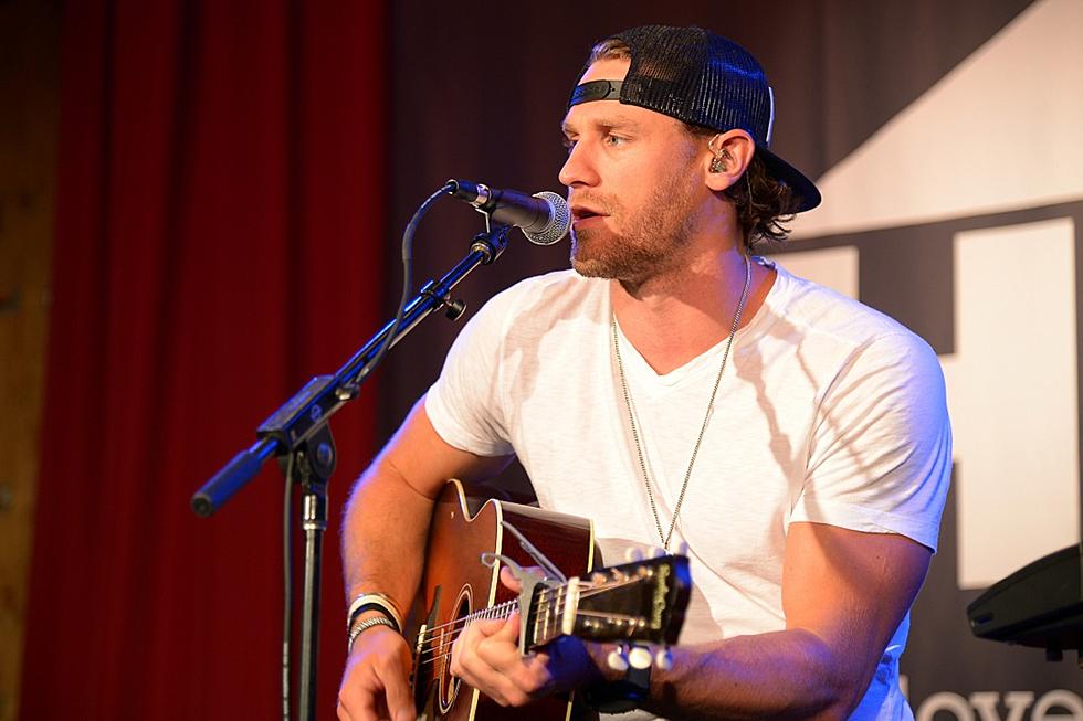 Country Xmas Music Preview, Chase Rice Performs on 'Kimmel'