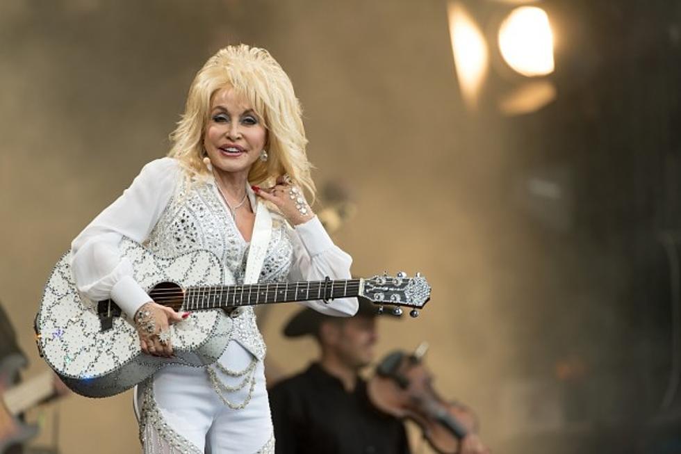 Dolly Parton&#8217;s Dollywood Theme Park Sued
