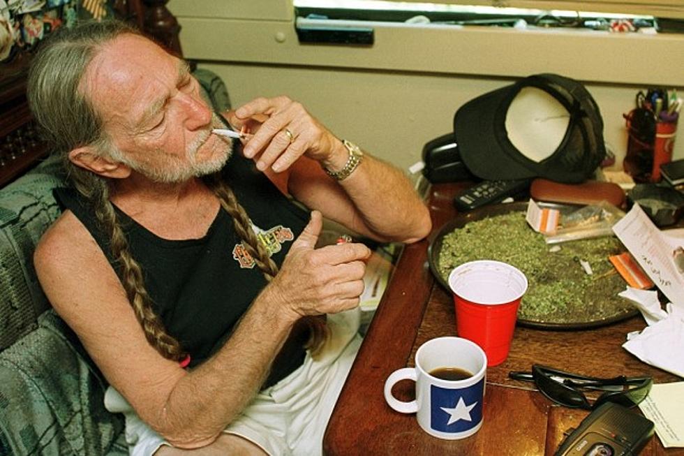 Willie Nelson Launching His Own Line of Marijuana, Related Products
