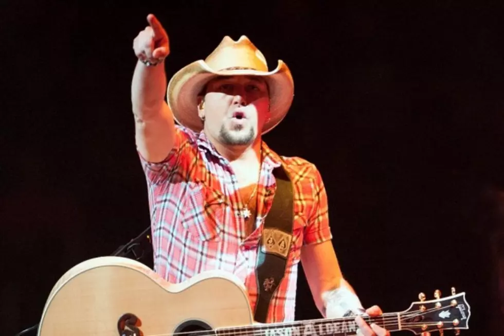 Jason Aldean Hit With Flying Beer Cup at Kansas Concert