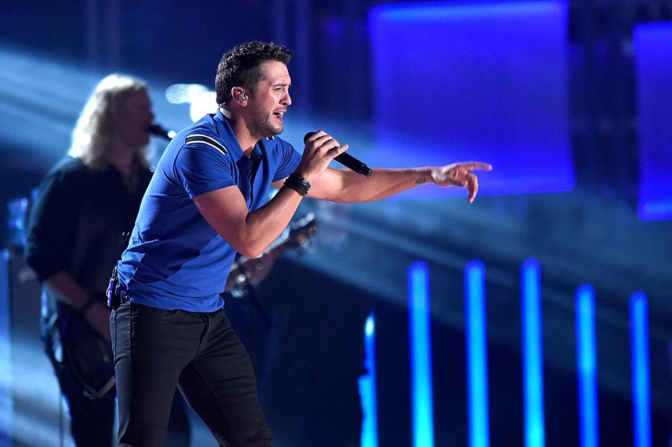 Luke Bryan Performs &#8216;I See You&#8217; at the 2015 ACM Awards [WATCH]