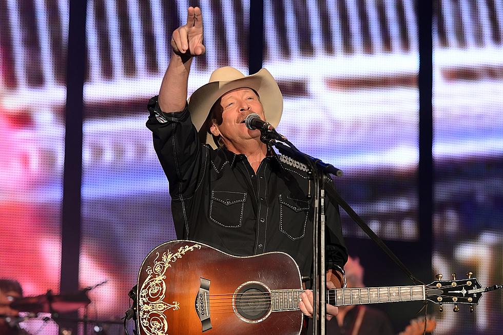 Alan Jackson Named Live Act of the Year in 2015 Golden Boot Awards