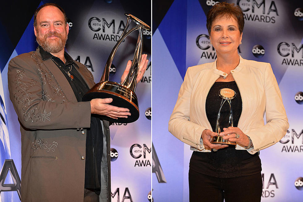 Johnny Cash, George Jones Honored With Posthumous CMA Awards
